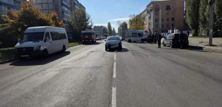 В Ельце в столкновении иномарок пострадала женщина-водитель!