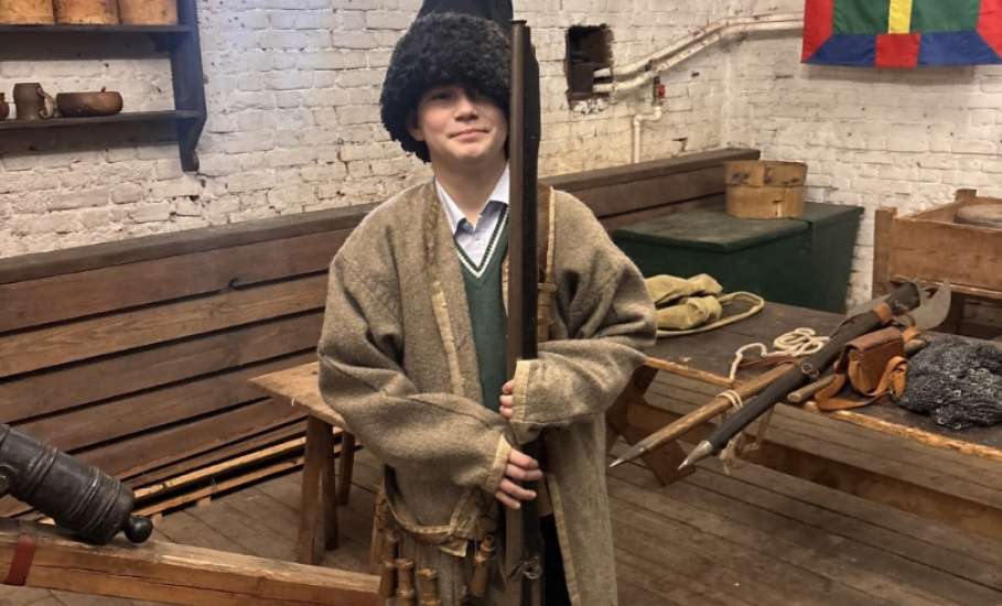 16 октября обучающиеся 5 &laquo;А&raquo; класса МБОУ &laquo;Средняя школа N 8 города Ельца&raquo; посетили Военно-исторический клуб &laquo;Копьё&raquo;