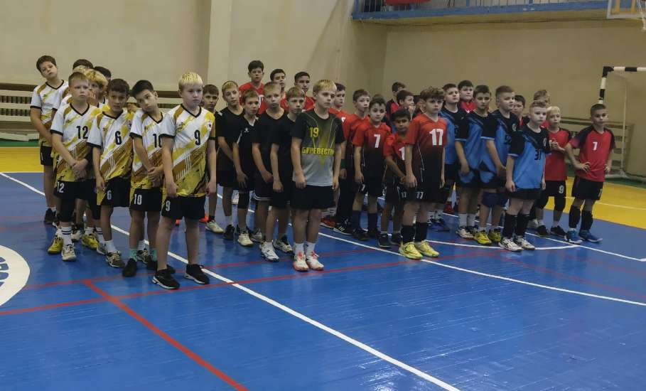 16-18 октября в Ельце состоялось Открытое первенство МБУДО "Спортивная школа №1" по волейболу
