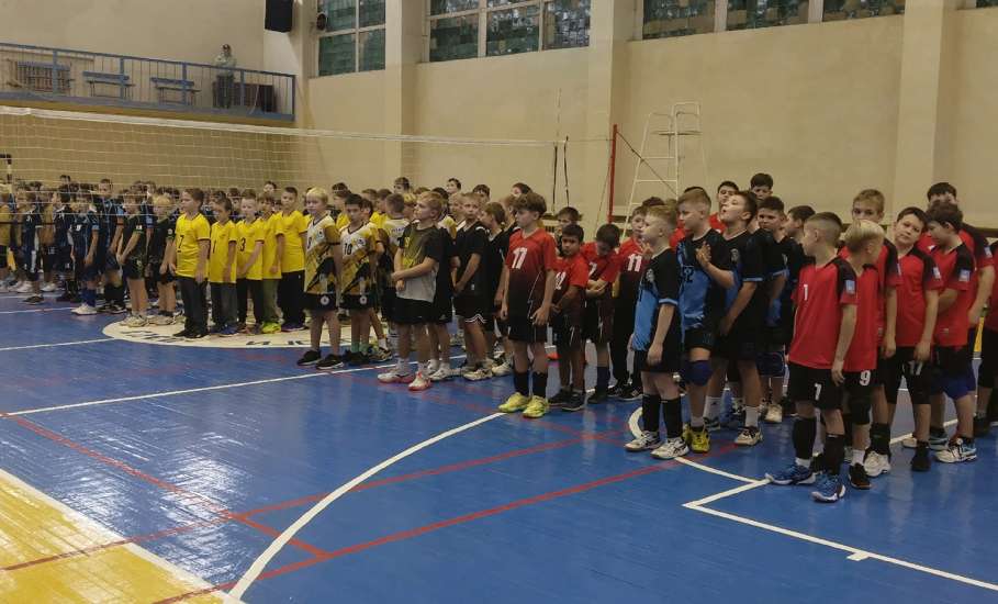 16-18 октября в Ельце состоялось Открытое первенство МБУДО "Спортивная школа №1" по волейболу