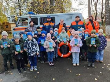 Сегодня воспитанники детского сада № 34 города Ельца встретились с представителями экстренных служб