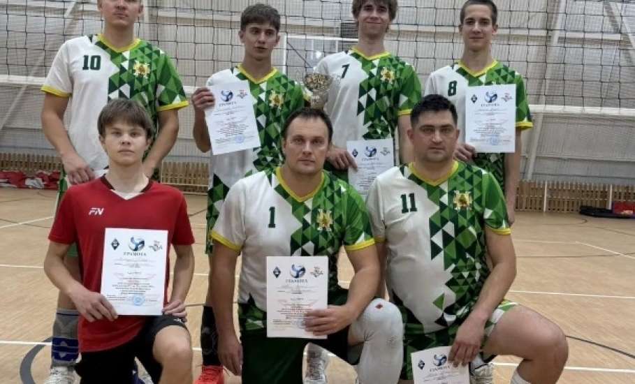 Команда Елецкого округа заняла второе место по волейболу