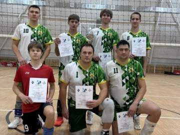 Команда Елецкого округа заняла второе место по волейболу