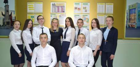 В финале областной интеллектуальной игры «Умники и умницы избирательного права» - 2 место у команды средней школы №12 города Ельца