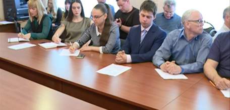 В Ельце состоялся семинар, в котором участвовали представители политических партий и избирательной комиссии Липецкой области