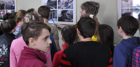 Уделяйте максимум внимания организации досуга детей в домашних условиях!