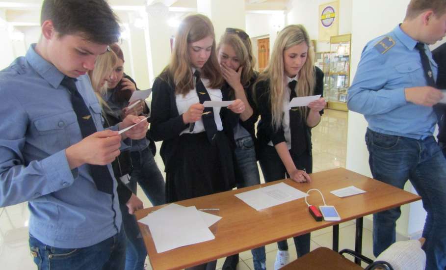 В Елецком филиале МИИТ Волонтёры Победы провели литературный квест «Ожившее наследие»