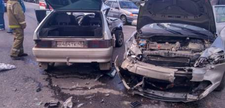 Спасатели МЧС приняли участие в ликвидации последствий ДТП в Ельце