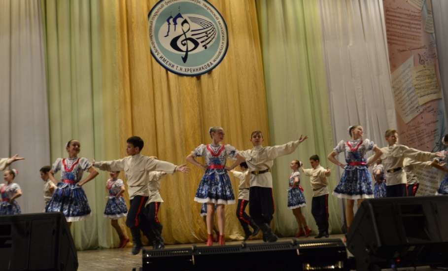 В Елецком госуниверситете прошёл гала-концерт фестиваля творческой молодёжи и студентов им. Т.Н. Хреникова