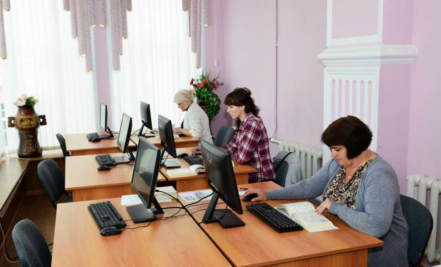 Отдел ЗАГС администрации  города Ельца продолжает работу по созданию электронного архива