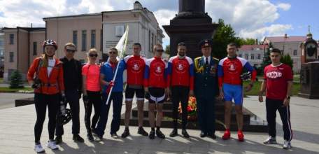 Елец встречал велопробег