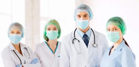 Более 200 липецких медиков к профессиональному празднику получат награды