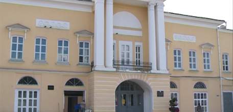 На выделенные администрацией средства в ДШИ им. Любови Соколовой идут ремонтные работы