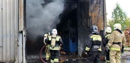 В Елецком районе на станции Телегино произошло загорание склада