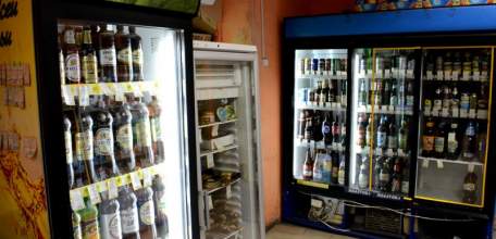 За продажу спиртного в пластиковых бутылках ёмкостью более 1,5 литра предпринимателям грозит штраф