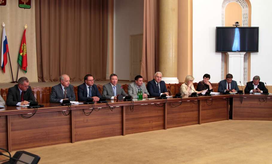 На оперативном совещании в администрации Липецкой области обсудили развитие туристической отрасли