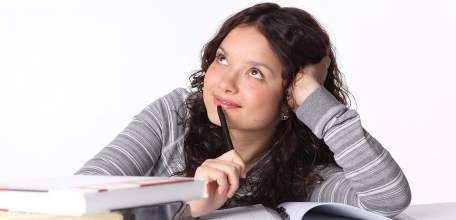 Стартует конкурс эссе выпускников школ «Лучший учитель»