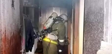 В воскресенье, 16 июля, в Ельце на улице Коммунаров горела квартира