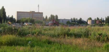 Несанкционированная свалка в центре города Ельца, возле ДК Эльта продолжает "функционировать"!