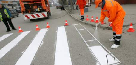 По требованию прокурора Елецкого района пешеходные переходы вблизи сельских школ будут приведены в порядок