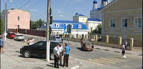 В Ельце на Октябрьской улице произошло ДТП