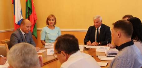 На каждое свободное кресло в горсовете претендуют минимум 5 человек