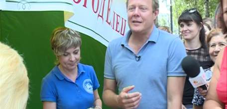 Елецкие повара угощали блюдами по старинным купеческим рецептам ведущего передачи «Поедем, поедим!»