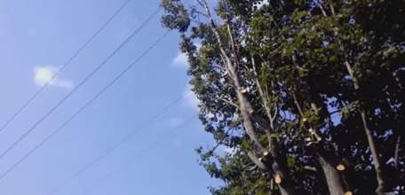 Известно, электричество - вещь серьёзная и безответственное отношение к нему может быть смертельно опасным