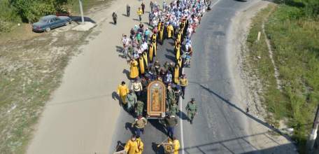 Начало крестного хода Елец — Задонск