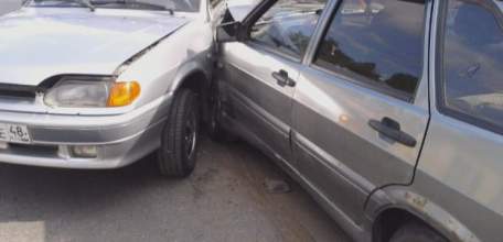 Спасатели МЧС приняли участие в ликвидации последствий ДТП в г. Елец