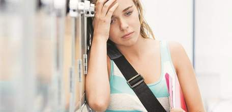 С какими симптомами следует обратиться к неврологу?