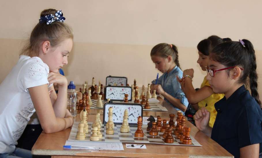 Елец занял второе место на первенстве Липецкой области по шахматам среди мальчиков, девочек, юношей и девушек