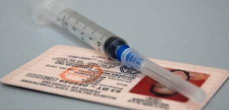 Прокурор г. Ельца потребовал лишить двух граждан, страдающих наркоманией, права на управление автомобилем