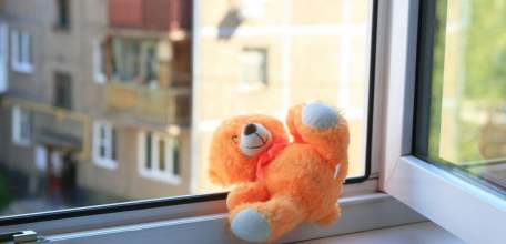 В 2017 году на территории Липецкой области зафиксировано 14 несчастных случаев, связанных с падением несовершеннолетних с высоты