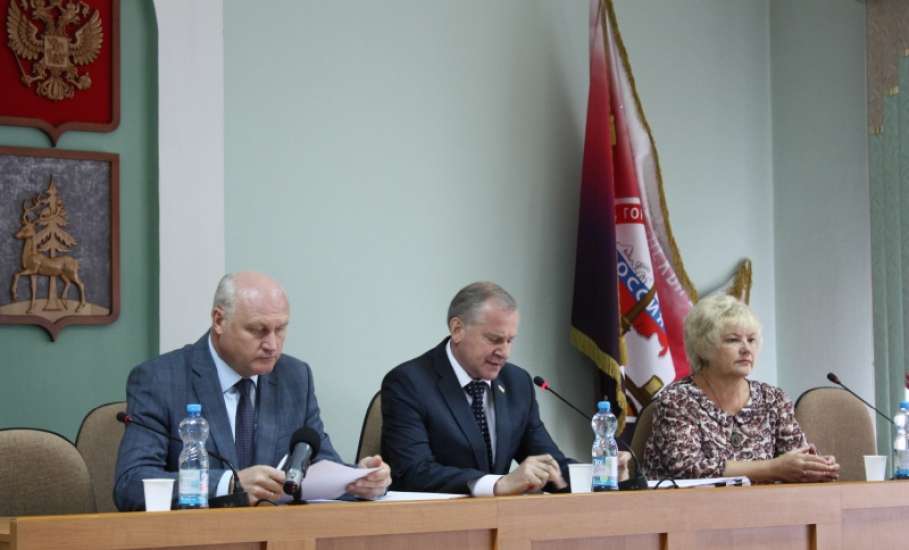В Ельце состоялась 61-я сессия Совета депутатов