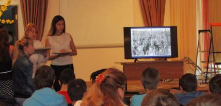 Елецкая молодежь провела в школе-интернате VIII вида №5 патриотическую беседу «Военные заслуги города Ельца»