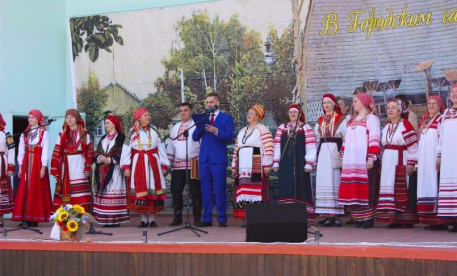 Торжественное открытие фестиваля «Антоновские яблоки» в Ельце 23 сентября 2017 года