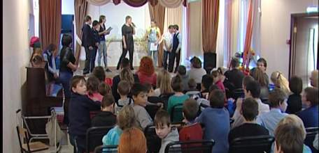 Елецкие молодогвардейцы подарили праздник детям и воспитателям специальной школы-интерната