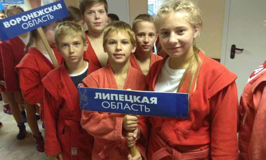 Представители спортшколы «Локомотив» выступили на Всероссийском турнире по самбо