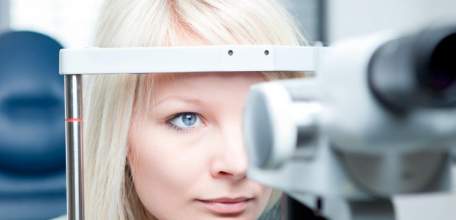 Почему необходимо регулярно проходить полную диагностику зрения?