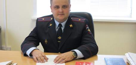 Начальник ОМВД России по городу Ельцу поздравил сотрудников уголовного розыска с профессиональным праздником