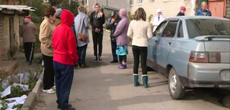 Проблемный дом: жители дома №9 пос. ТЭЦ страдают из-за коммунальных проблем по вине соседей-должников