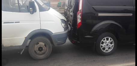 В Ельце 18 октября столкнулись 4 автомобиля, один пассажир пострадал