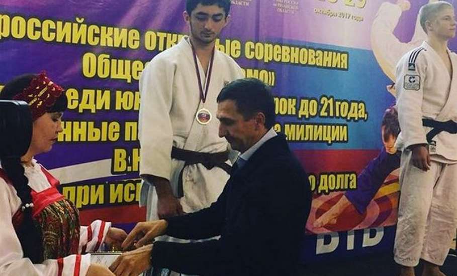 Воспитанник елецкой спортивной школы «Спартак» Исаков Тарко завоевал путевку на первенство России по дзюдо