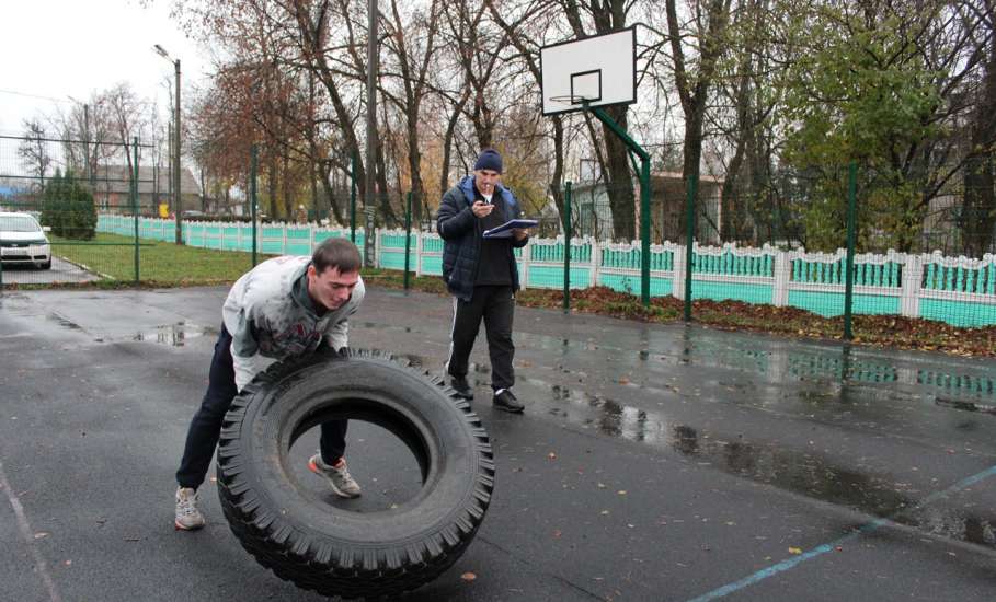 На территории Нижневоргольского сельского поселения прошли соревнования по силовому экстриму и лёгкой атлетике