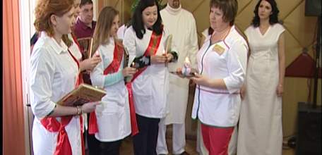 В поликлинике №2 состоялась торжественная церемония посвящения молодых специалистов в профессию врача