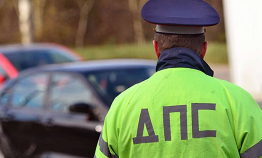 За трое суток инспекторы ГИБДД на дорогах области выявили 3106 нарушений ПДД