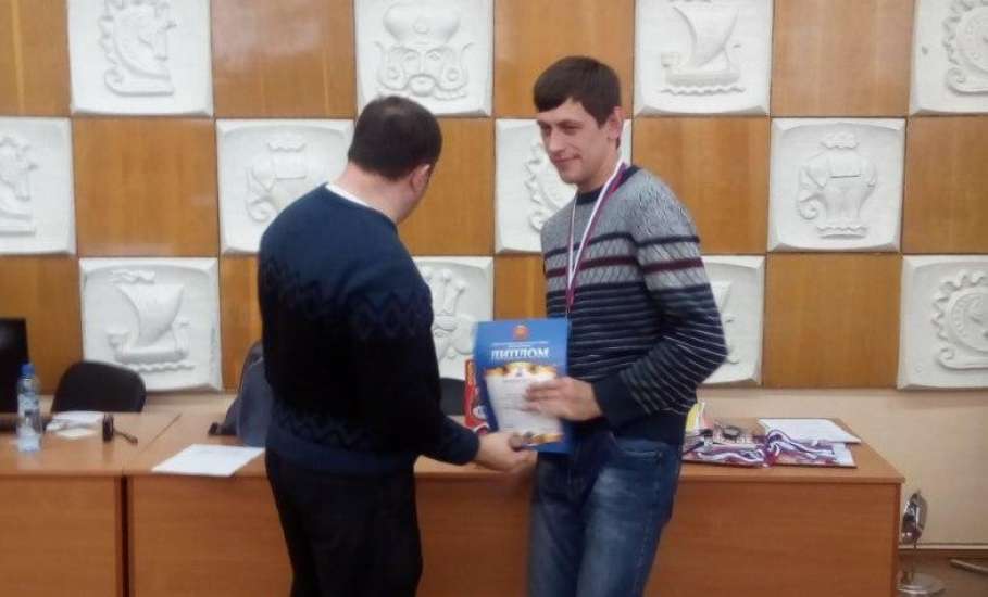 Второе место ельчанина Алексея Мухина в областном турнире по быстрым шахматам