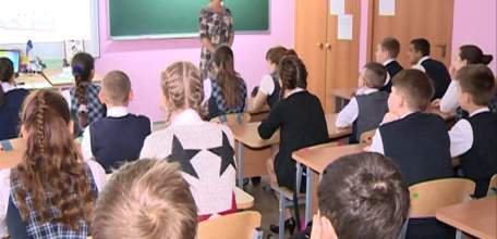 С учениками школы №17 встретились специалисты Липецкого кризисного центра помощи женщинам и детям