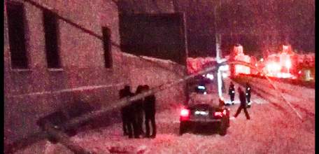 На площади Победы в Ельце &laquo;Ауди&raquo; сбила опору линии электропередач